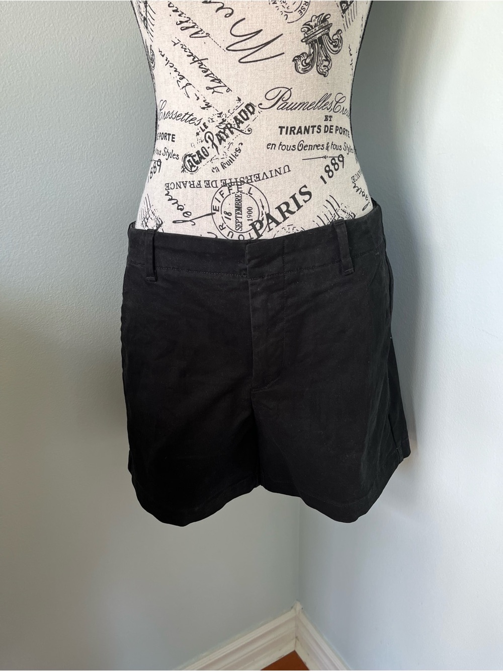 Banana Republic Black Tailored Women's Shorts